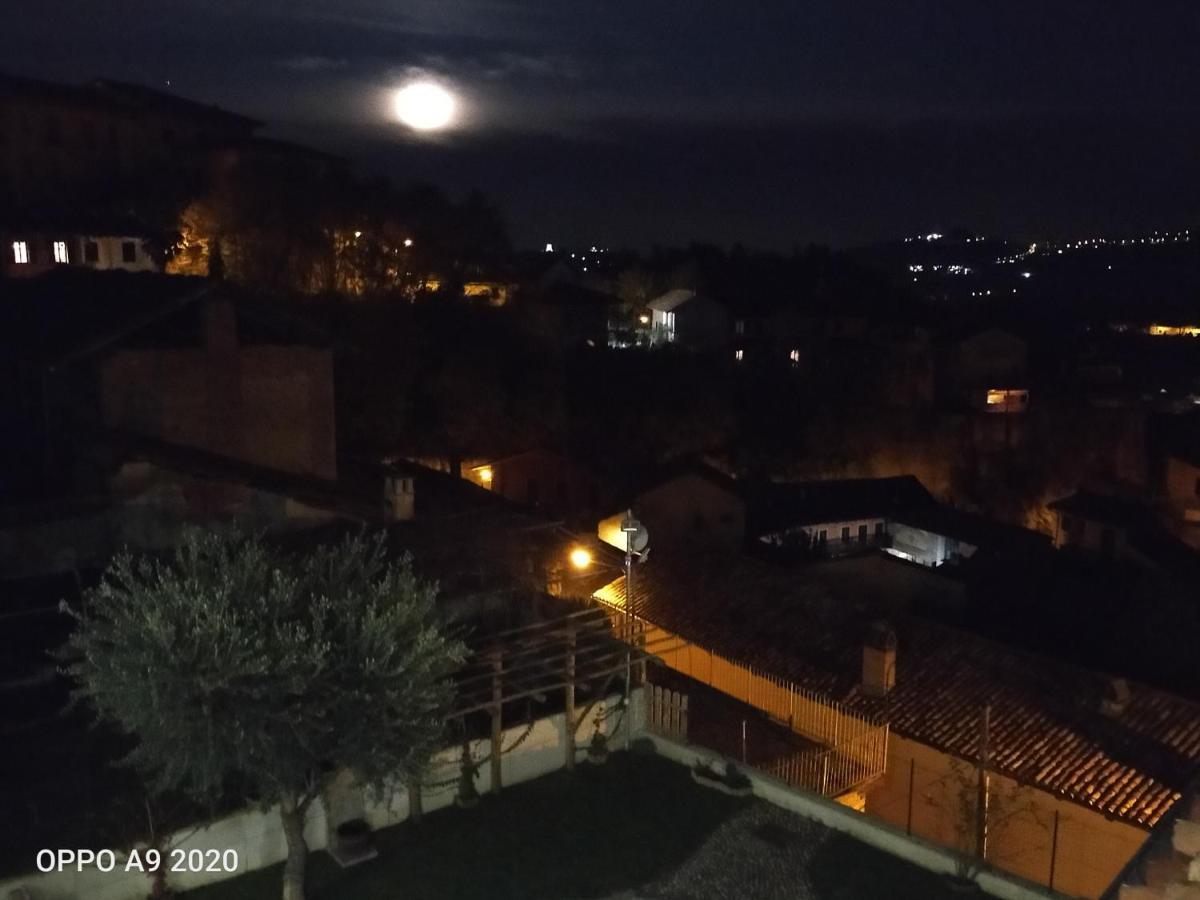 B&B Madonna Degli Airali Vezza d'Alba Luaran gambar